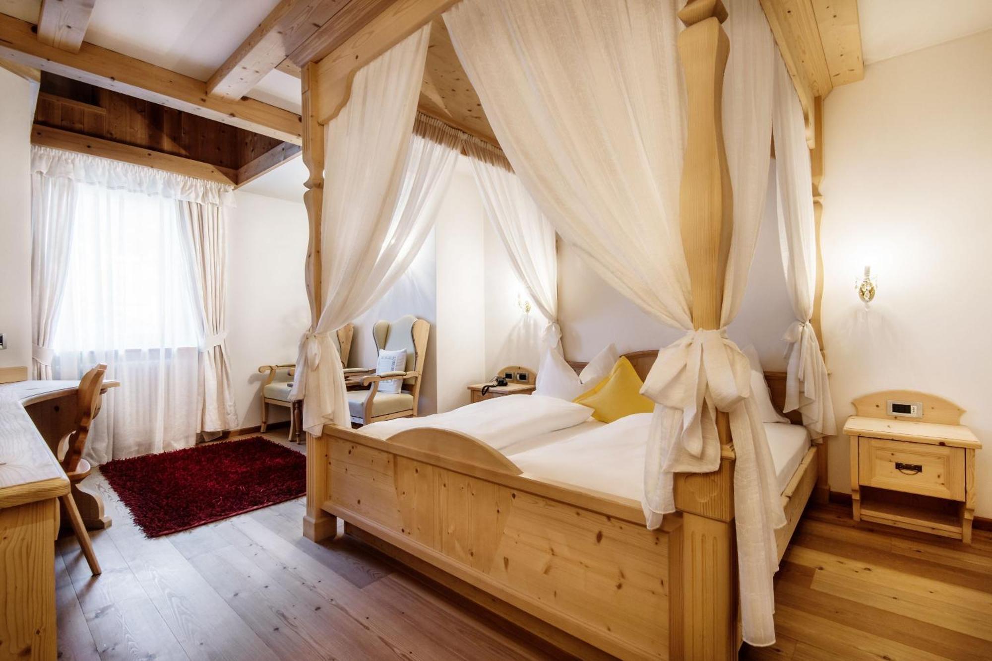 Hotel Antines La Villa  Rum bild