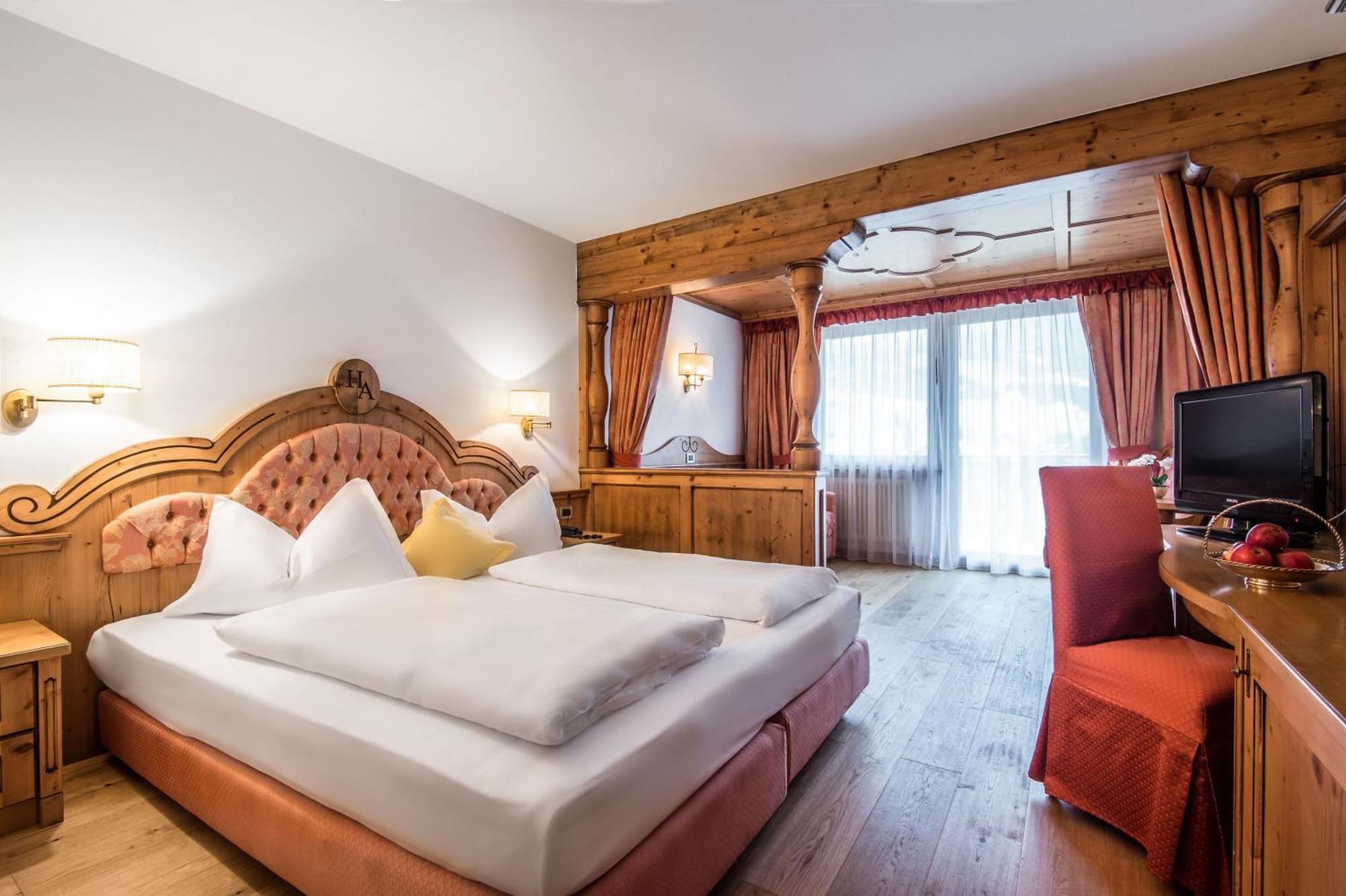 Hotel Antines La Villa  Rum bild